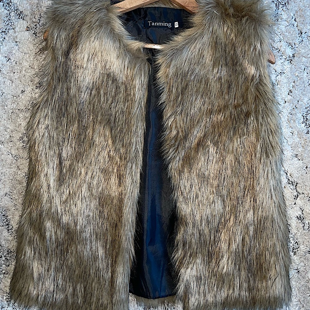 Tanming Faux Fur Vest
